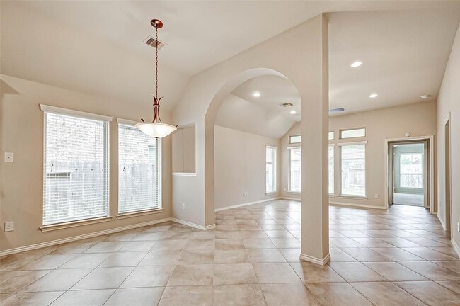 Building Photo - 27126 Postwood Manor Ct