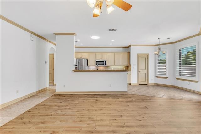 Building Photo - 2105 Norwood Ln