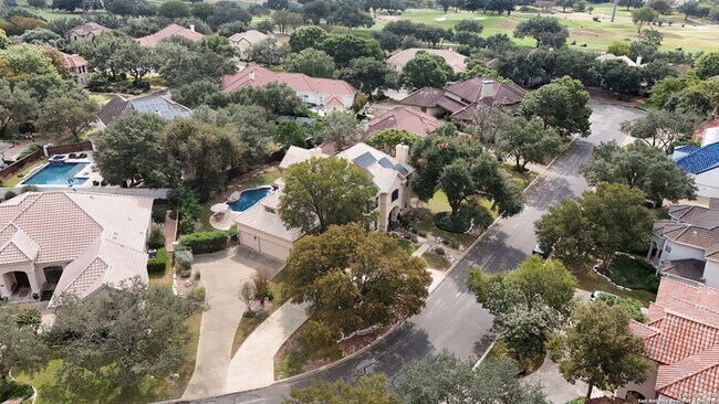Building Photo - 19114 Autumn Garden