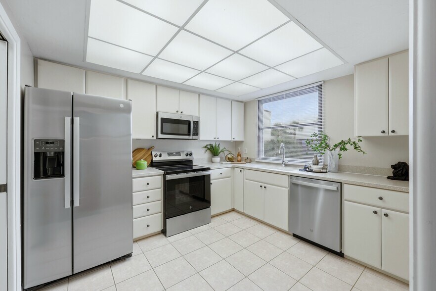 Building Photo - 5058 Marsh Field Rd