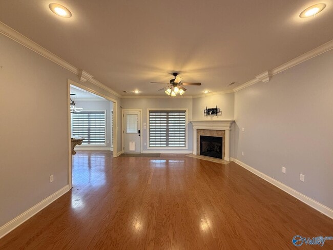 Building Photo - 118 Crystal Lake Dr