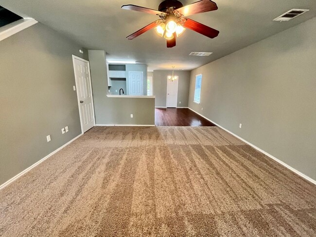 Building Photo - 2825 Deerfern Ln