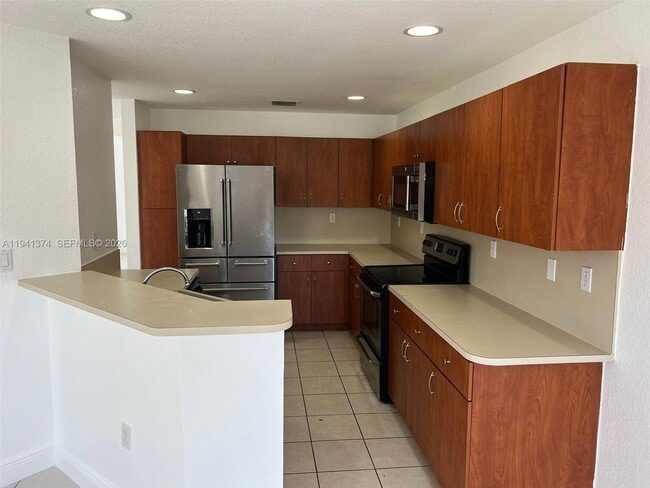 Building Photo - 16462 SW 48th Terrace