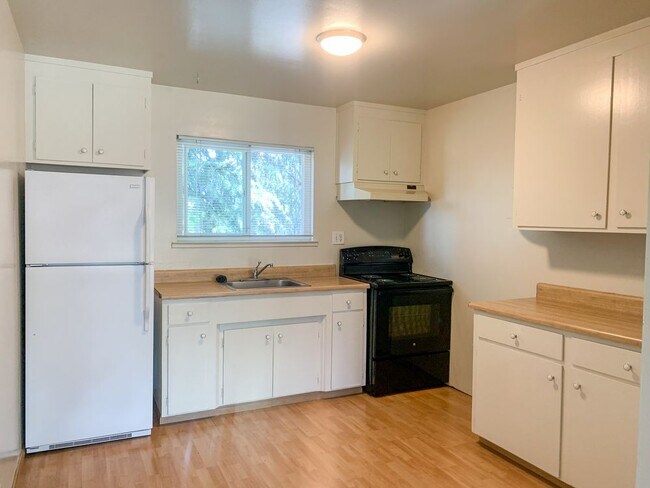 Building Photo - Campbell Apt just off San Tomas