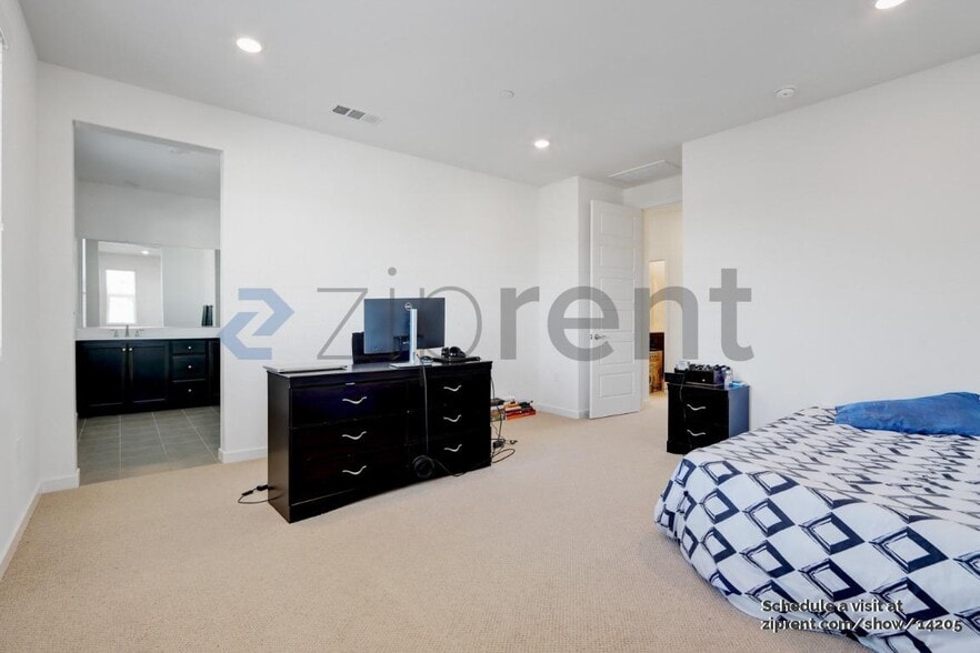 Building Photo - 1300 Renewal Ln