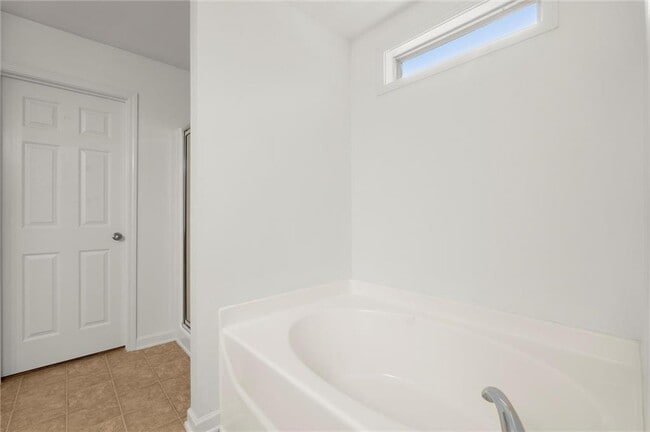 Building Photo - 2682 Pointcrest Way