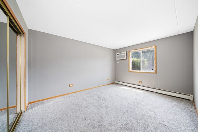 Building Photo - 5324 Waterbury Dr