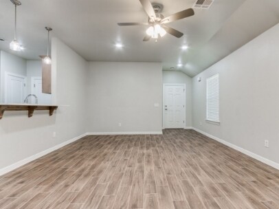 Building Photo - 12917 Willow Villas Dr