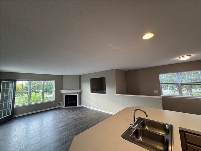 Building Photo - 808 Farmstead Ct