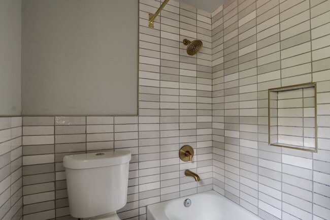 Building Photo - Charming Updated 1-Bedroom Home in Great L...