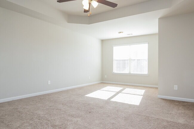 Building Photo - 216 Sleepy Way