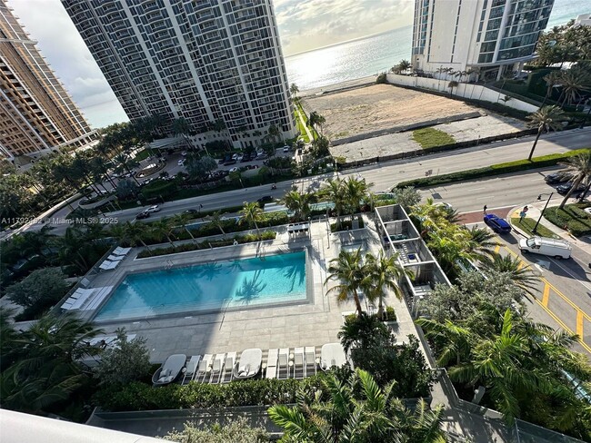 Building Photo - 17550 Collins Ave
