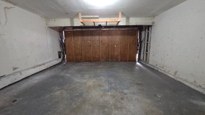 Building Photo - 2120 Delaware St