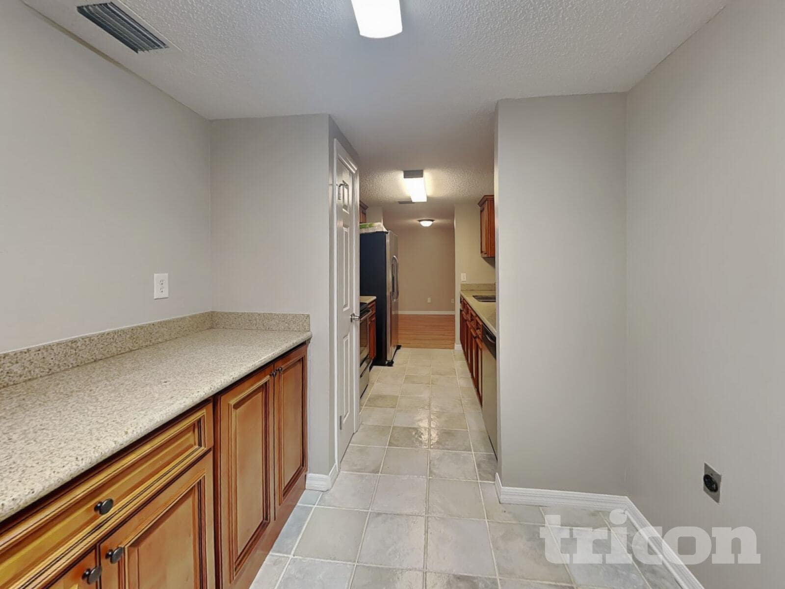 Building Photo - 18307 Oakdale Rd