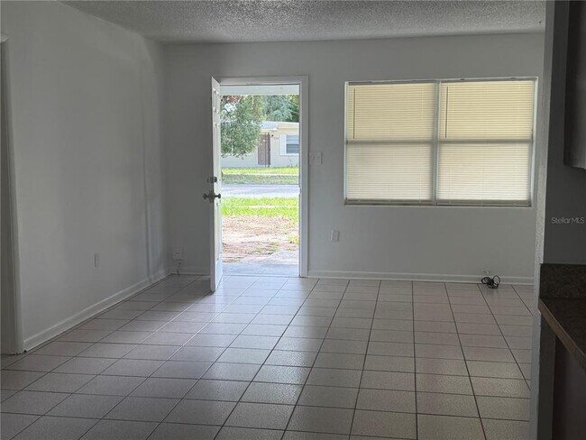 Building Photo - 6241 Balboa Dr