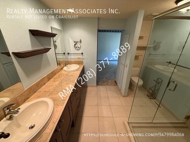 Building Photo - 4600 Savannah Ln