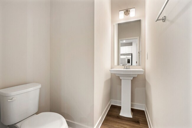 Building Photo - Available NOW! 4 Bed, 4 Bath in 751-South Neighborhood!