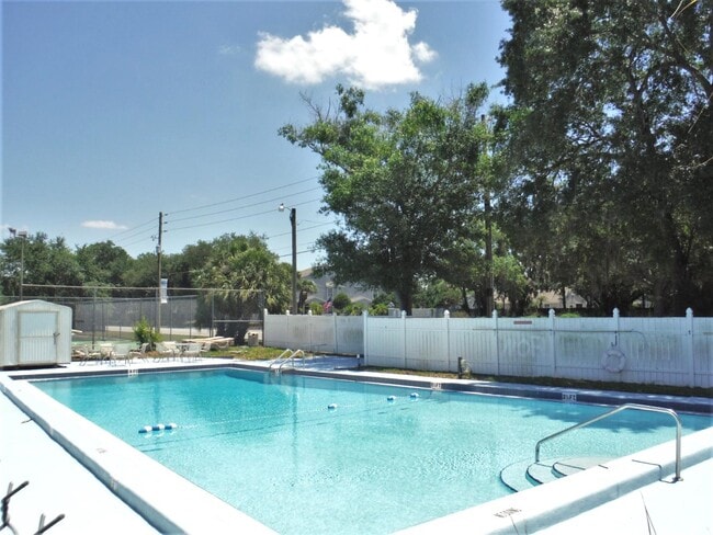 Building Photo - 1024 Spring Meadow Dr