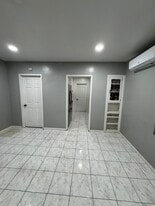 Building Photo - 6831 Hollenbeck St