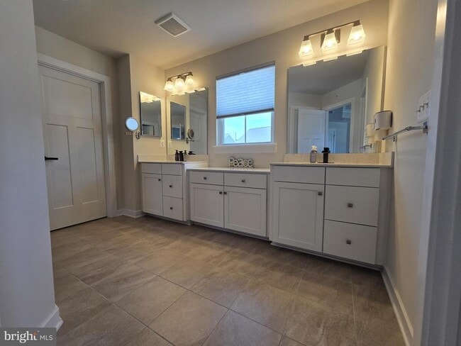 Building Photo - 7550 Mint Springs Ct