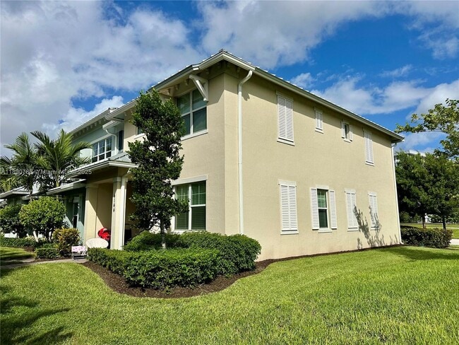 Building Photo - 4144 Greenway Dr