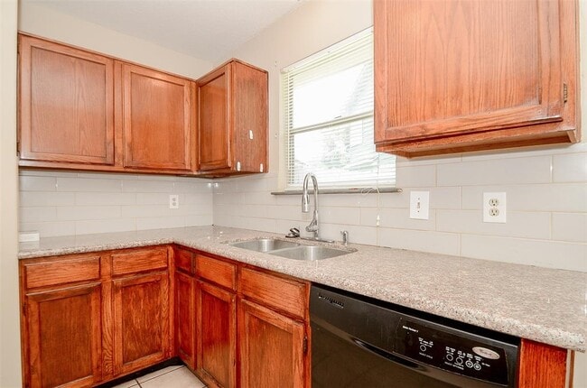 Building Photo - 1807 Trendwest Dr