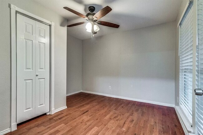 Building Photo - 2113 Spring Mills Rd