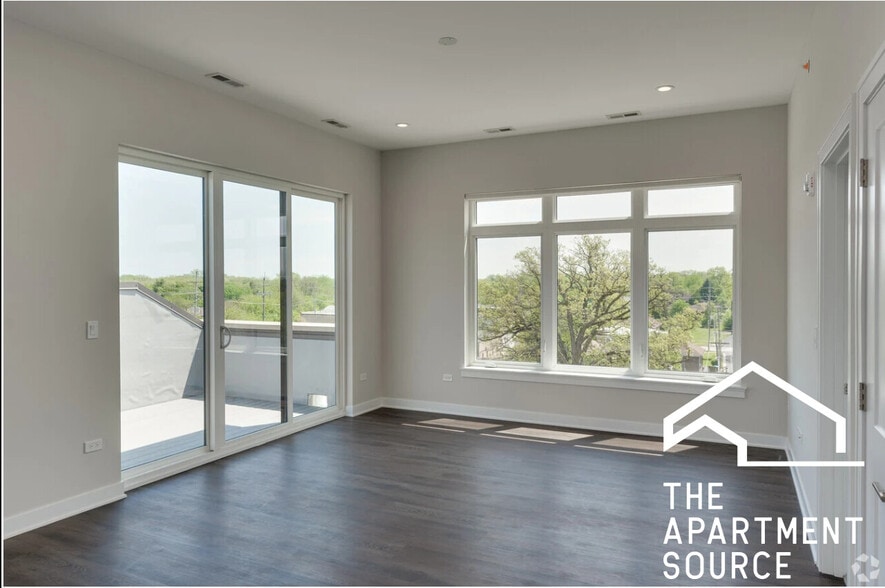 Building Photo - 542 Green Bay Rd