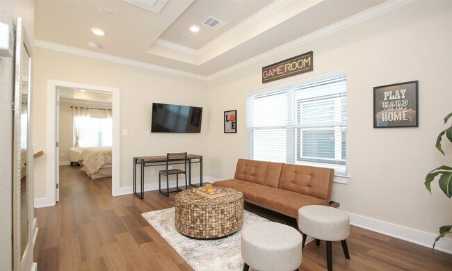 Building Photo - 3537 Mt Pleasant St