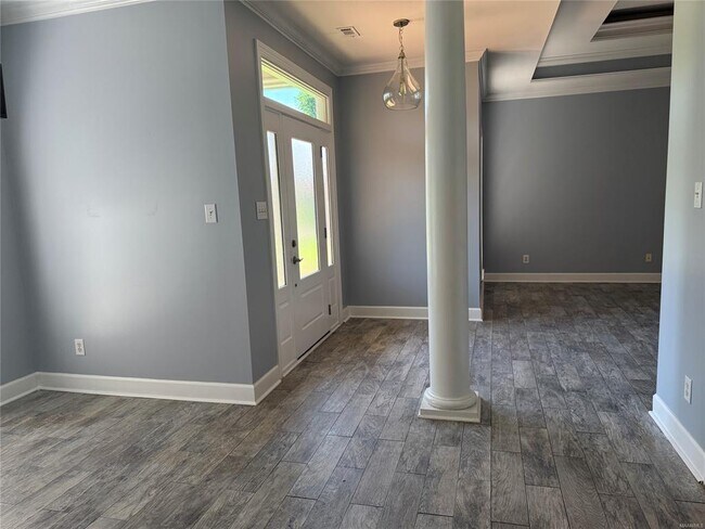 Building Photo - 104 Inge Pl