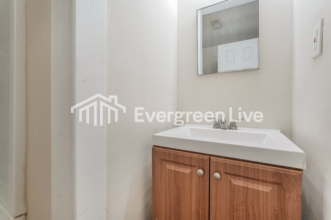 Building Photo - 2809 Jordan St