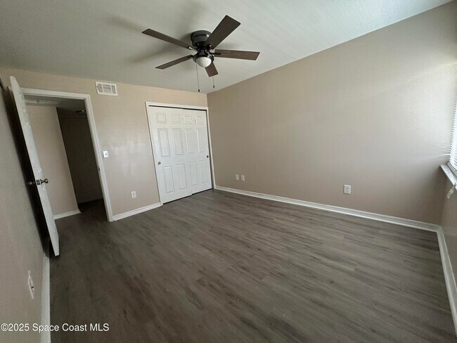 Building Photo - 800 N Fiske Blvd