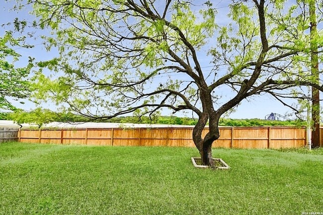Building Photo - 10527 Cub Haven