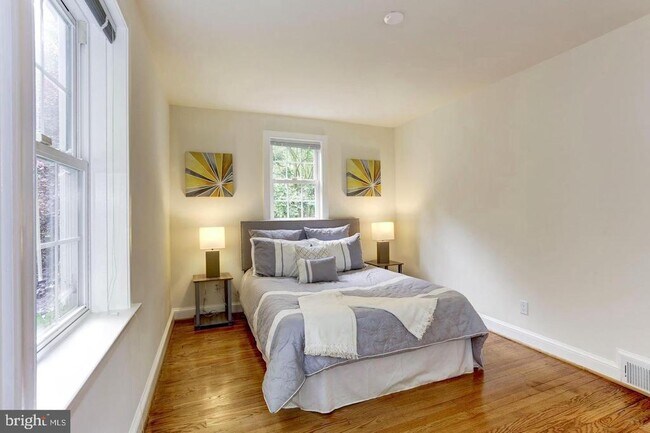 Building Photo - 1717 Juniper St NW