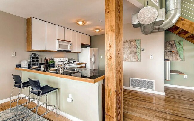 Building Photo - 1050 Cherokee St