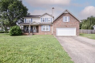 Building Photo - Pet Friendly Five Bedroom!