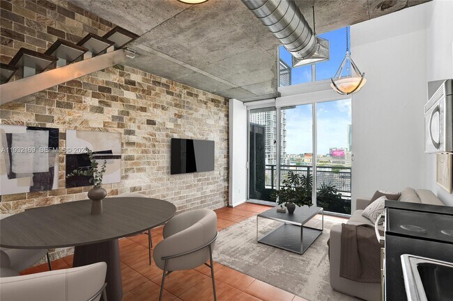 Building Photo - 690 SW 1st Ct