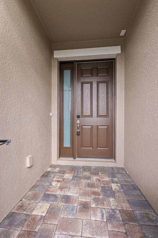 Building Photo - 8134 Loren Cove Dr