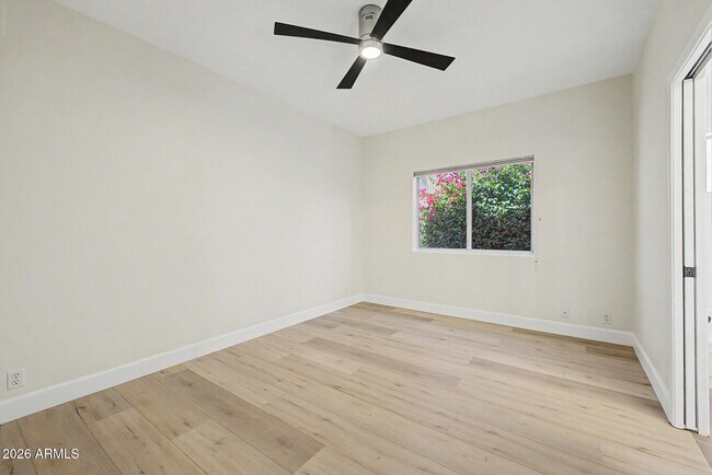 Building Photo - 3740 E Tonto Ct