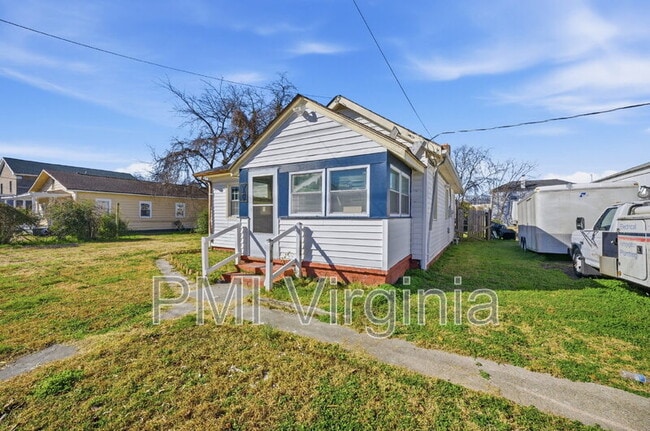 Building Photo - 402 Heffelfinger St