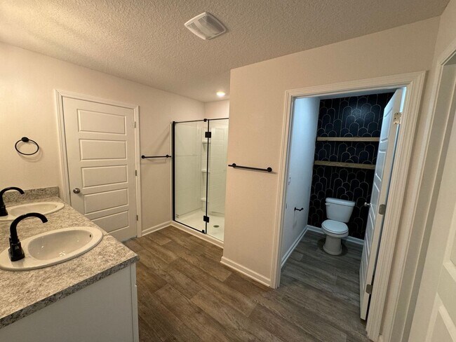 Building Photo - Pensacola/Beulah - Bridlewood - 5 bedroom,...