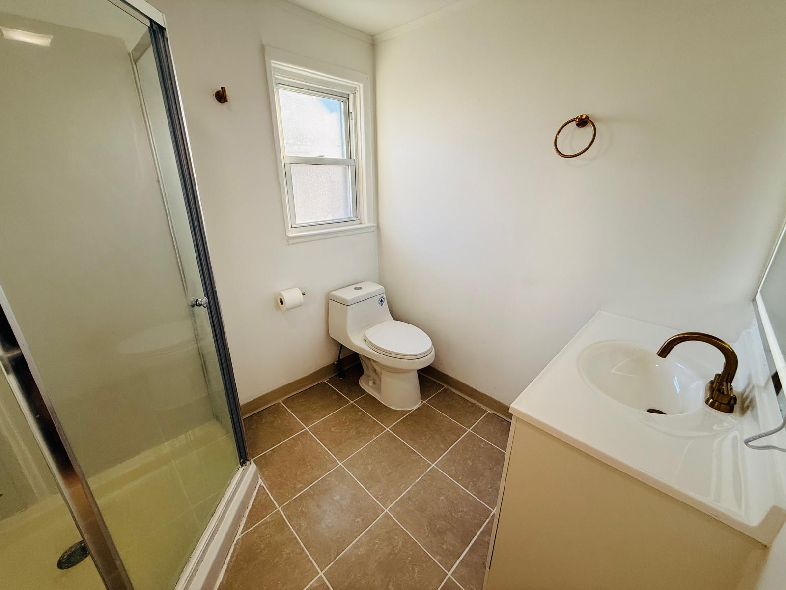 Building Photo - 86 W Main St