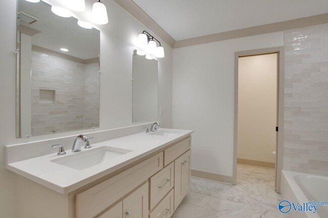 Building Photo - 2042 Rosebury Ln SW