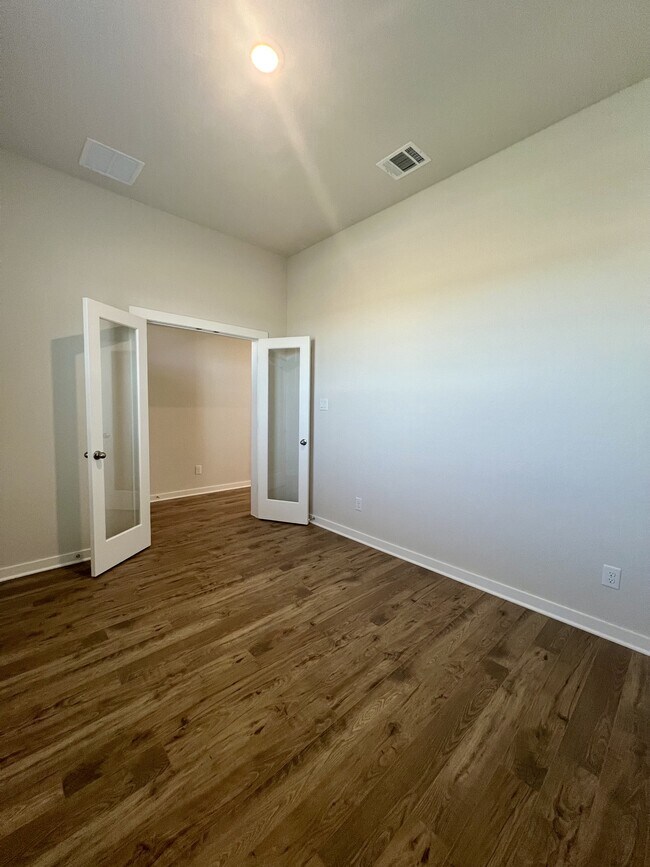 Building Photo - 14438 Inspiration Pt