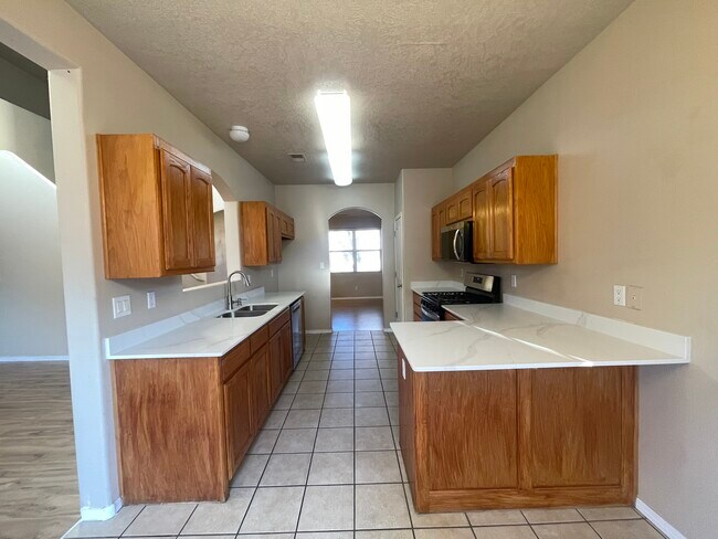 Building Photo - 919 Molten Pl NW