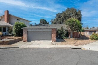 Building Photo - 1823 Sparks Ct