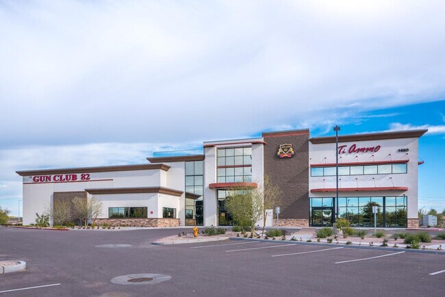 Building Photo - 1628 E Canyon Creek Dr