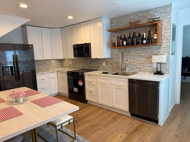 Building Photo - Spring Lawson