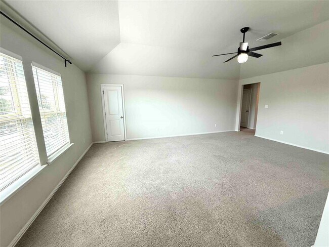 Building Photo - 301 Bright Star Ln