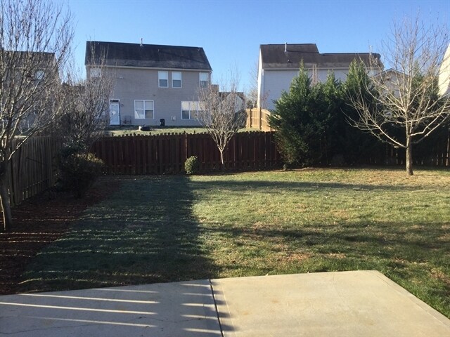 Building Photo - 2021 Moss Creek Dr